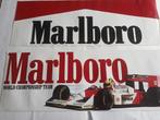 2 grote stickers F1 Marlboro, Ophalen of Verzenden, Zo goed als nieuw