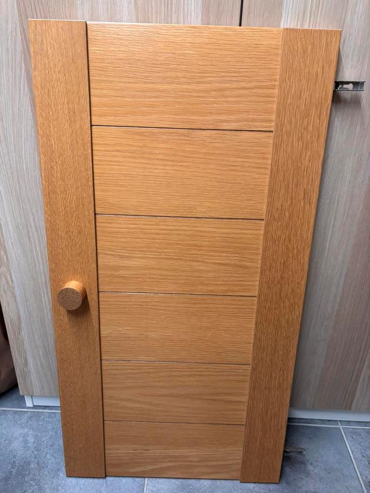 Kleerkast Emdeka - GRATIS, Huis en Inrichting, Kasten | Kleerkasten, Gebruikt, 150 tot 200 cm, 100 tot 150 cm, 50 tot 75 cm, Met lade(s)