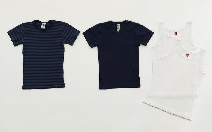 C&A 4 onderhemden 7-8 jaar / 122-128  *NIEUWstaat*, Kinderen en Baby's, Kinderkleding | Maat 122, Zo goed als nieuw, Jongen, Nacht- of Onderkleding