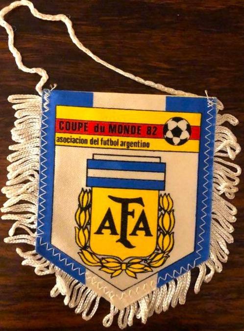 Argentië 1982 prachtig vintage voetbalvaantje, Verzamelen, Sportartikelen en Voetbal, Zo goed als nieuw, Ophalen of Verzenden