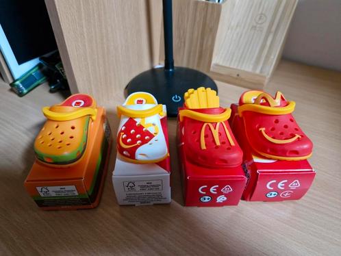 Set van 4 verschillende mini crocs mc donald's, Verzamelen, Sleutelhangers, Nieuw, Merk, Ophalen of Verzenden