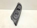 RAAMSCHAKELAAR Nissan Almera (N16) (01-2000/11-2006), Gebruikt, Nissan