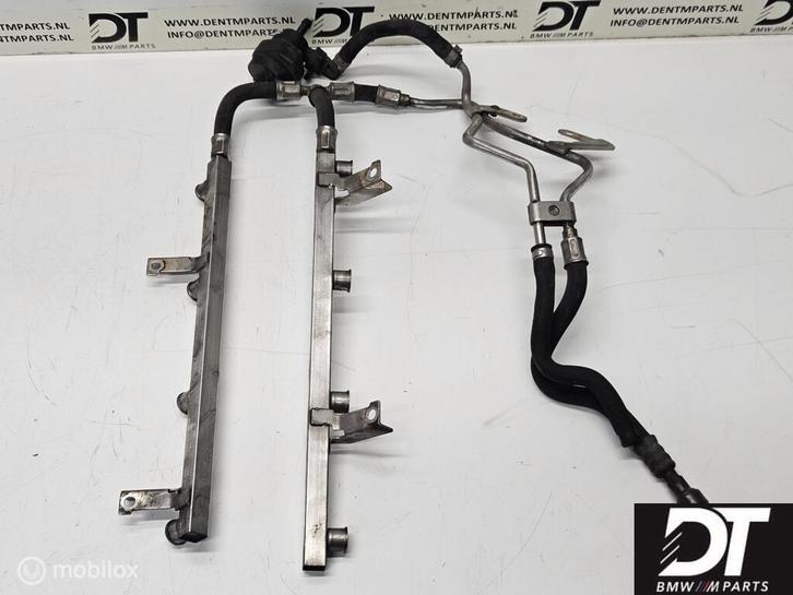 Brandstofrail BMW E39 M5 S62 13537830814, Auto-onderdelen, Brandstofsystemen, BMW, Gebruikt, Ophalen of Verzenden