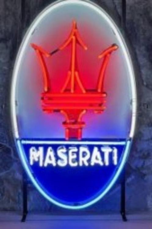 Maserati neon licht reclame garage showroom decoratie, Verzamelen, Merken en Reclamevoorwerpen, Nieuw, Lichtbak of (neon) lamp