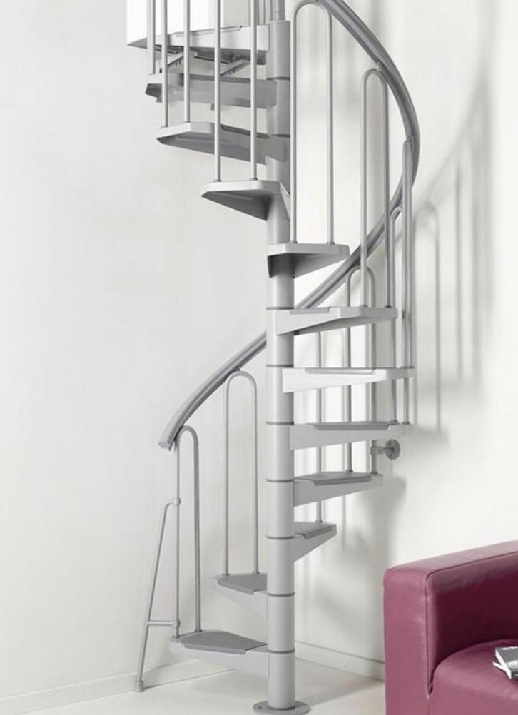 Spiraal/spiraalvormige trap, Doe-het-zelf en Bouw, Ladders en Trappen, Gebruikt, Trap, 2 tot 4 meter, Ophalen