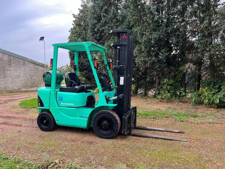 Mitsubishi FG25K 2500KG Heftruck Sideshift Freelift Triplo, Zakelijke goederen, Machines en Bouw | Industrie en Techniek, Ophalen