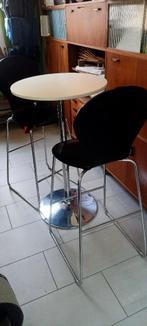 Bartafel en 2 barstoelen, Ophalen, Gebruikt