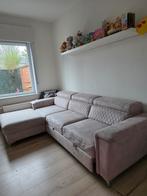 Hoekzetel (uitklapbaar deel) met poef, Ophalen