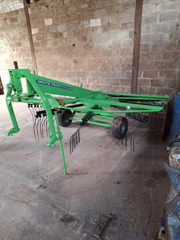 mooie, goedwerkende hark Deutz-Fahr beschikbaar voor biedingen