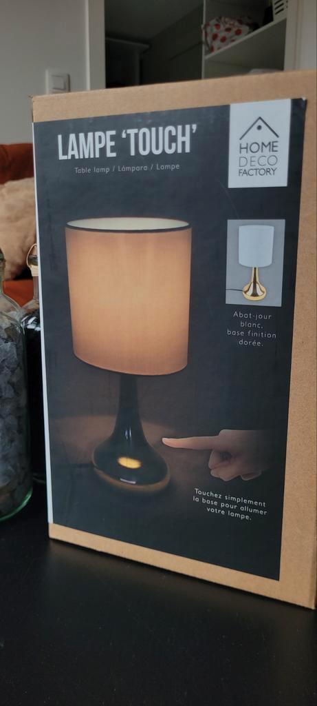 Gezellige lamp met touch bediening, Huis en Inrichting, Lampen | Tafellampen, Nieuw, Ophalen of Verzenden