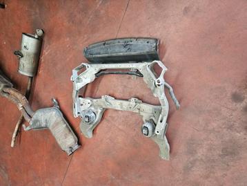 bmw e87 subframe voor as beschikbaar voor biedingen