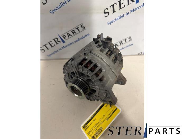 Dynamo van een Mercedes Vito, Auto-onderdelen, Motor en Toebehoren, Mercedes-Benz, Gebruikt, 3 maanden garantie, Ophalen of Verzenden