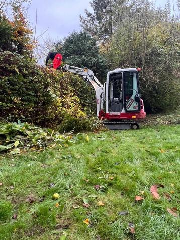 Tuinenleuckx minitractor werktuigen kraan & chauffeur tehuur beschikbaar voor biedingen