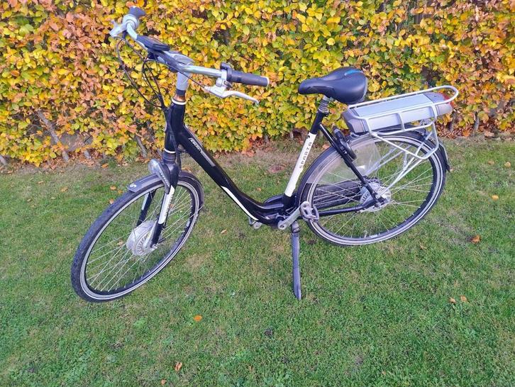 elektrische fiets, Fietsen en Brommers, Elektrische fietsen, Zo goed als nieuw, Sparta, 50 km per accu of meer, Ophalen
