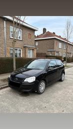 Vw Polo 1.2 black edition, Auto's, Voorwielaandrijving, Zwart, Zwart, Handgeschakeld