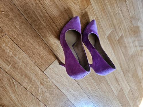 Chaussures Tamaris et  vêtements a vendre, Kinderen en Baby's, Kinderkleding | Schoenen en Sokken, Zo goed als nieuw, Schoenen