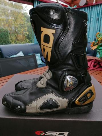SIDI T.45 motorlaarzen beschikbaar voor biedingen