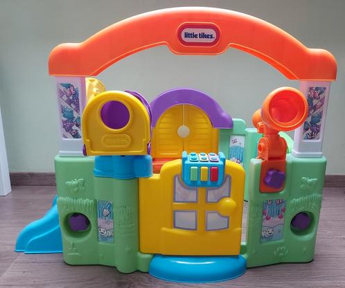 Little Tikes speelhuisje activity center, Enfants & Bébés, Jouets | Fisher-Price, Utilisé, Enlèvement