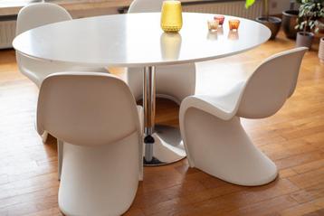 Pantone Chairs origineel 4 stuks wit beschikbaar voor biedingen