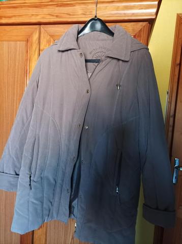 Manteau femme t. 48 disponible aux enchères