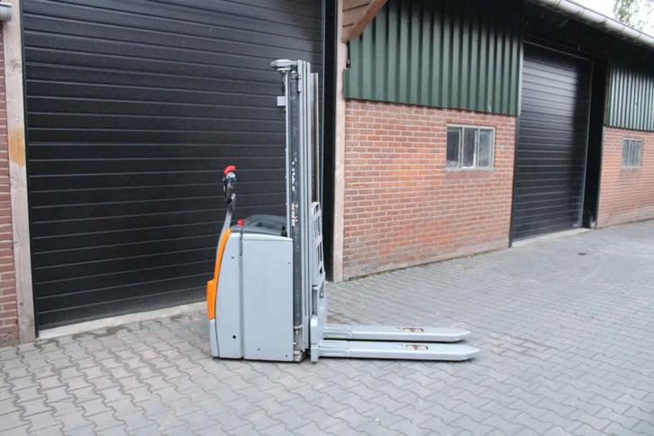 Still exv16 stapelaar nieuwe accu elektrische triplex freeli, Zakelijke goederen, Machines en Bouw | Heftrucks en Intern transport