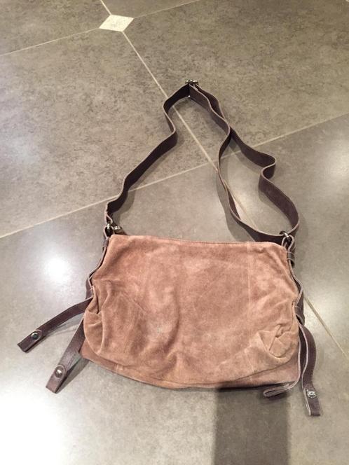 Bruine tas, merk Esprit, Handtassen en Accessoires, Tassen | Schoudertassen, Gebruikt, Esprit, Bruin, Leer, Ophalen of Verzenden