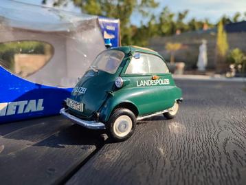 Bmw isetta polizei 1/18 revell