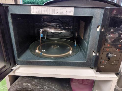Combi microgolfoven Samsung, Elektronische apparatuur, Microgolfovens, Gebruikt, Vrijstaand, Combi-microgolfoven, Grill, Hete lucht