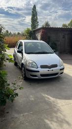 Toyota Yaris in uiterste nieuwstaat, Voorwielaandrijving, Stof, Handgeschakeld, Particulier