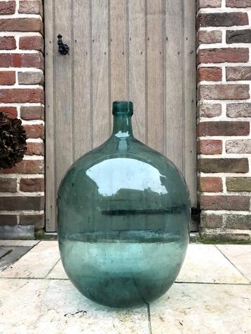 Dame Jeanne beschikbaar voor biedingen