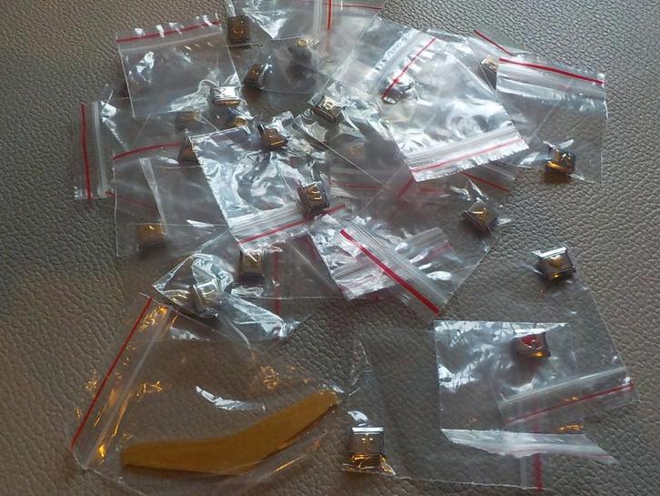 29 X Italiaanse Bedels bedelarmband Uberry 9mm A-Z letters, Handtassen en Accessoires, Armbanden, Nieuw, Staal, Zilver, Met bedels of kralen