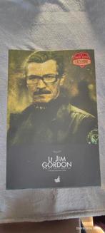 Hot toys Jim Gordon, Verzamelen, Poppen, Gebruikt, Ophalen of Verzenden