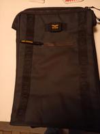 PME Legend, Enlèvement, Comme neuf