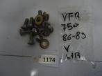 VFR750 1986 - 1989 Honda Bout Bout remschijf D1-33337, Motoren