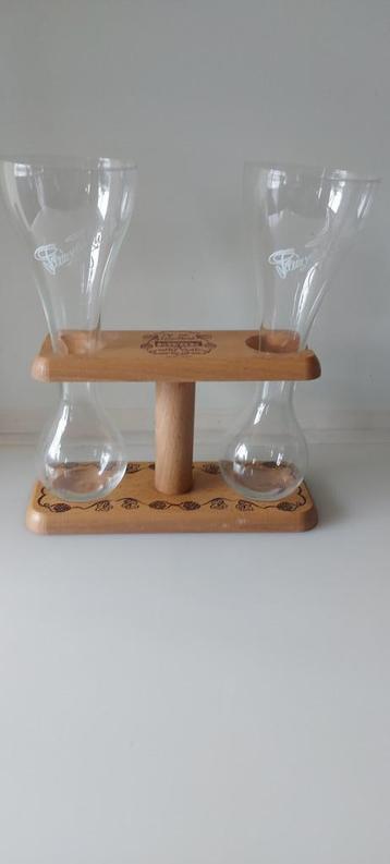 Kwakglazen 2 stuks in dubbele houten houder nieuw beschikbaar voor biedingen