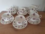 Prachtige Vintage Royal Albert "Sweet Violets" Theeset, Antiek en Kunst, Ophalen