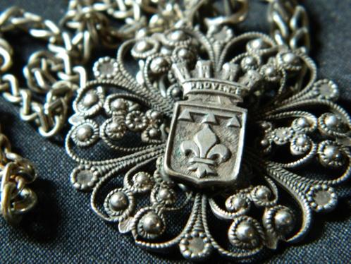 Provençaalse zilveren hanger 835, Handtassen en Accessoires, Antieke sieraden, Hanger, Zilver, Verzenden