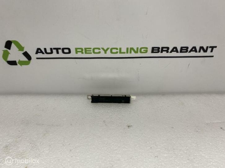 Antenneversterker Links Boven Audi Q3 ORIGINEEL 8U0035225A, Auto-onderdelen, Elektronica en Kabels, Gebruikt, Ophalen of Verzenden