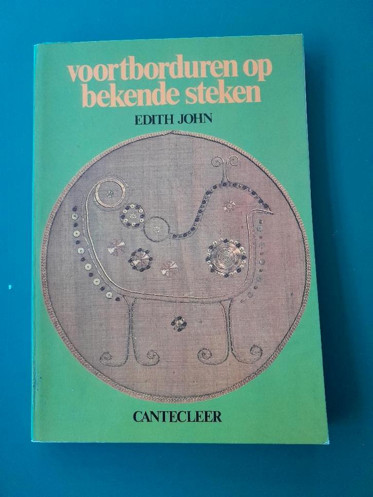 Boek met diversen borduursteken, Livres, Loisirs & Temps libre, Comme neuf, Broderie ou Couture, Enlèvement