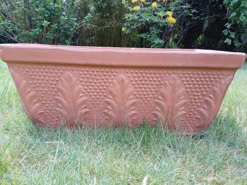 Bloembak terracotta beschikbaar voor biedingen