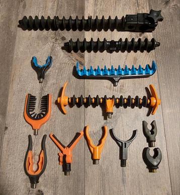 Énorme lot feeder 3 bras reposse canne av ar coude support p beschikbaar voor biedingen