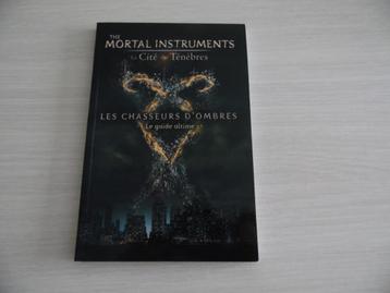 LA CITÉ DES TÉNÈBRES     LES CHASSEURS D'OMBRES, Livres, Enlèvement ou Envoi, Comme neuf, Cinéma ou Adaptation TV