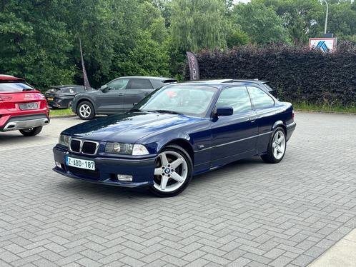 Bmw e36 coupe 318is 1996, Auto's, BMW, 3 Reeks, Benzine, Coupé, 3 deurs, Handgeschakeld, Blauw, Zwart, Leder, Achterwielaandrijving