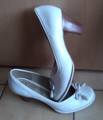 Pumps, wit, Geox, maat 37  beschikbaar voor biedingen