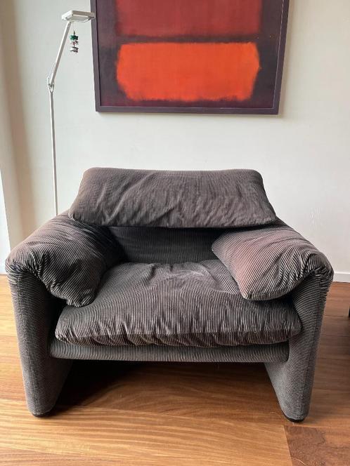 Cassina Maralunga fauteuil, Huis en Inrichting, Zetels | Zetels, Gebruikt, Eenpersoons, Stof, Ophalen