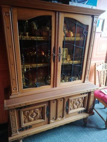 Meubles beschikbaar voor biedingen