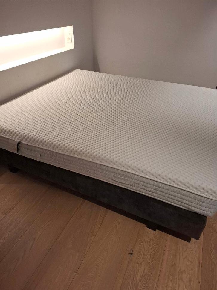 Boxspring, Huis en Inrichting, Slaapkamer | Boxsprings, Zo goed als nieuw, 180 cm, 200 cm, Tweepersoons, Grijs, Groen, Ophalen