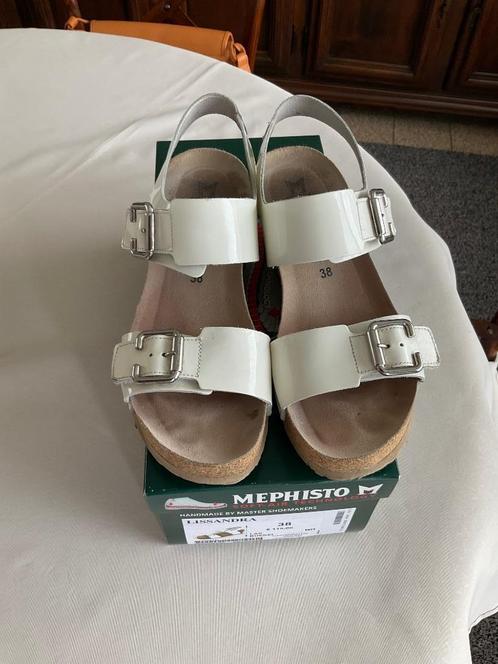 Sandalen van het merk MEPHISTO, model LISSANDRA, P. 38, zeer, Kleding | Dames, Schoenen, Gedragen, Sandalen of Muiltjes, Wit, Ophalen of Verzenden