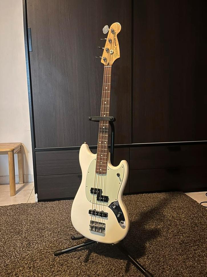 Fender Mustang Bass, Muziek en Instrumenten, Snaarinstrumenten | Gitaren | Bas, Elektrisch, Ophalen