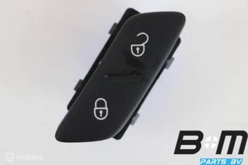 Schakelaar voor centrale vergrendeling VW Scirocco beschikbaar voor biedingen